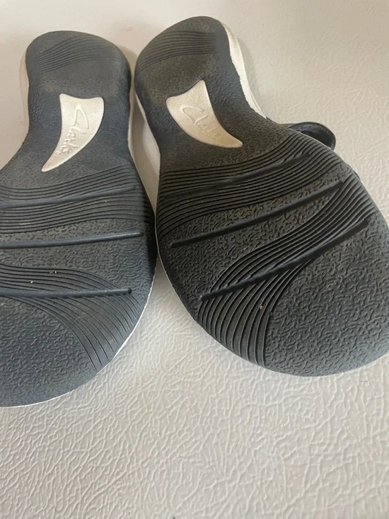 Clarks Cloudsteppers Cushion Soft Navy Slide In Sandals. Good Condition. Size 6M - Picture 10 of 14